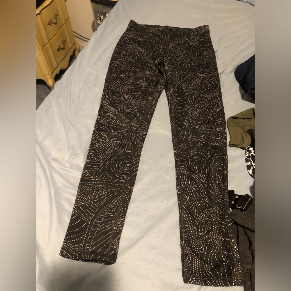 Black leggings with white pattern,medium